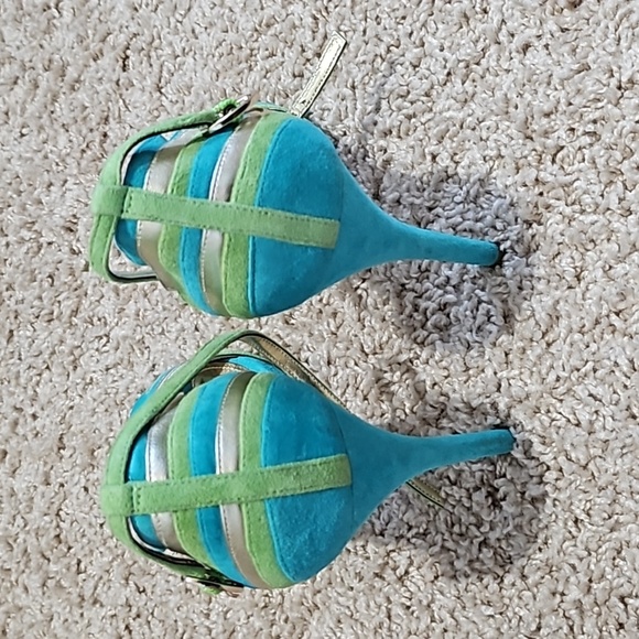 Sandals - Picture 3 of 4